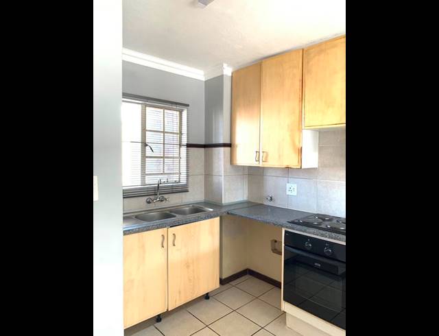 2 BEDROOM APARTMENT FOR SALE IN DIE HOEWES